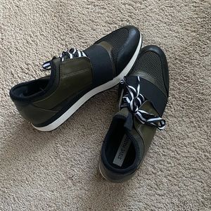 Steve Madden Sneakers